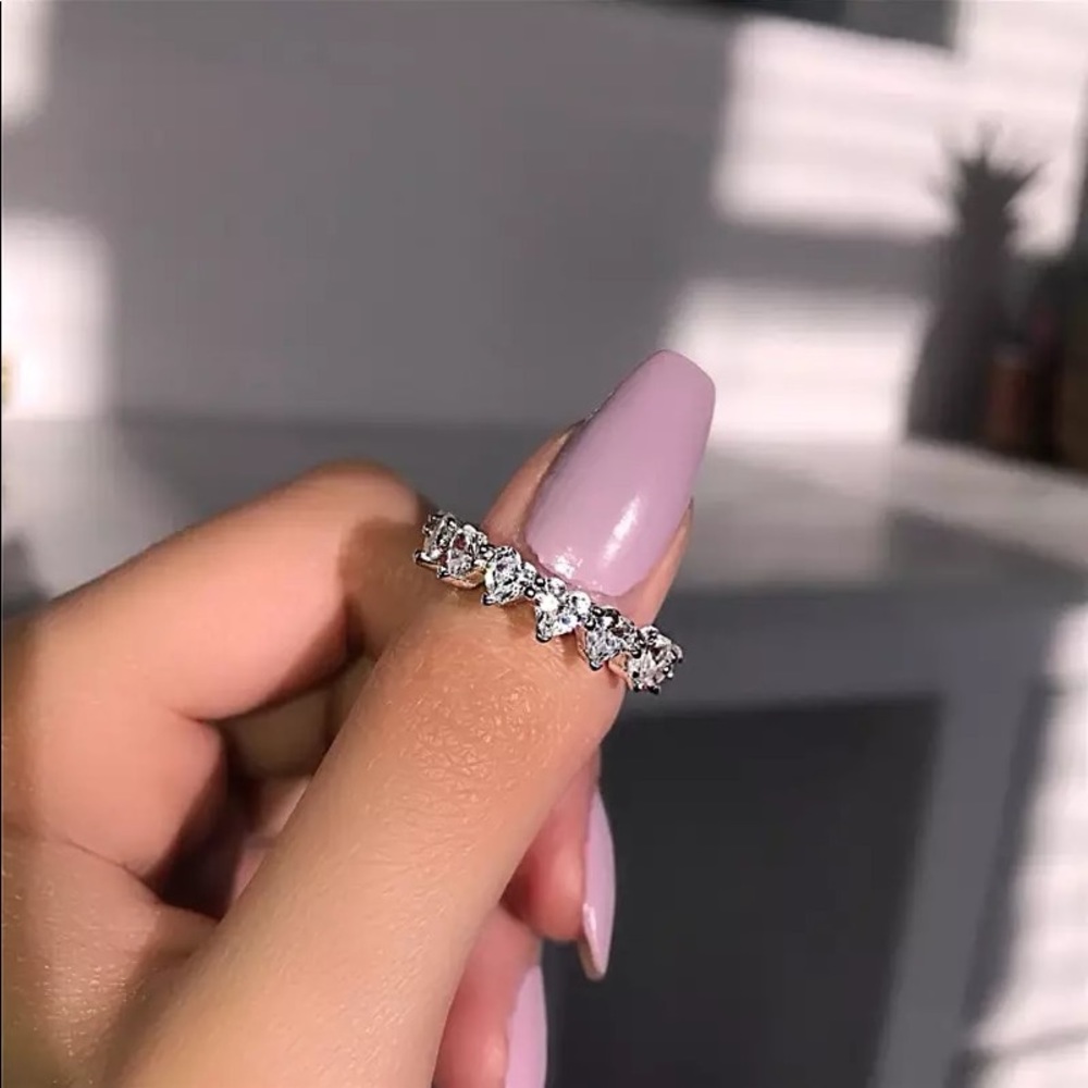 ❤️ Heart Shaped Cut Eternity Wedding Diamond Band - Picture 4 of 8